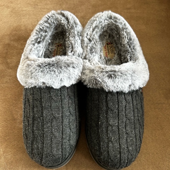 Skechers Women's Keepsakes-Ice Angel cable knit Slipper - Picture 1 of 3